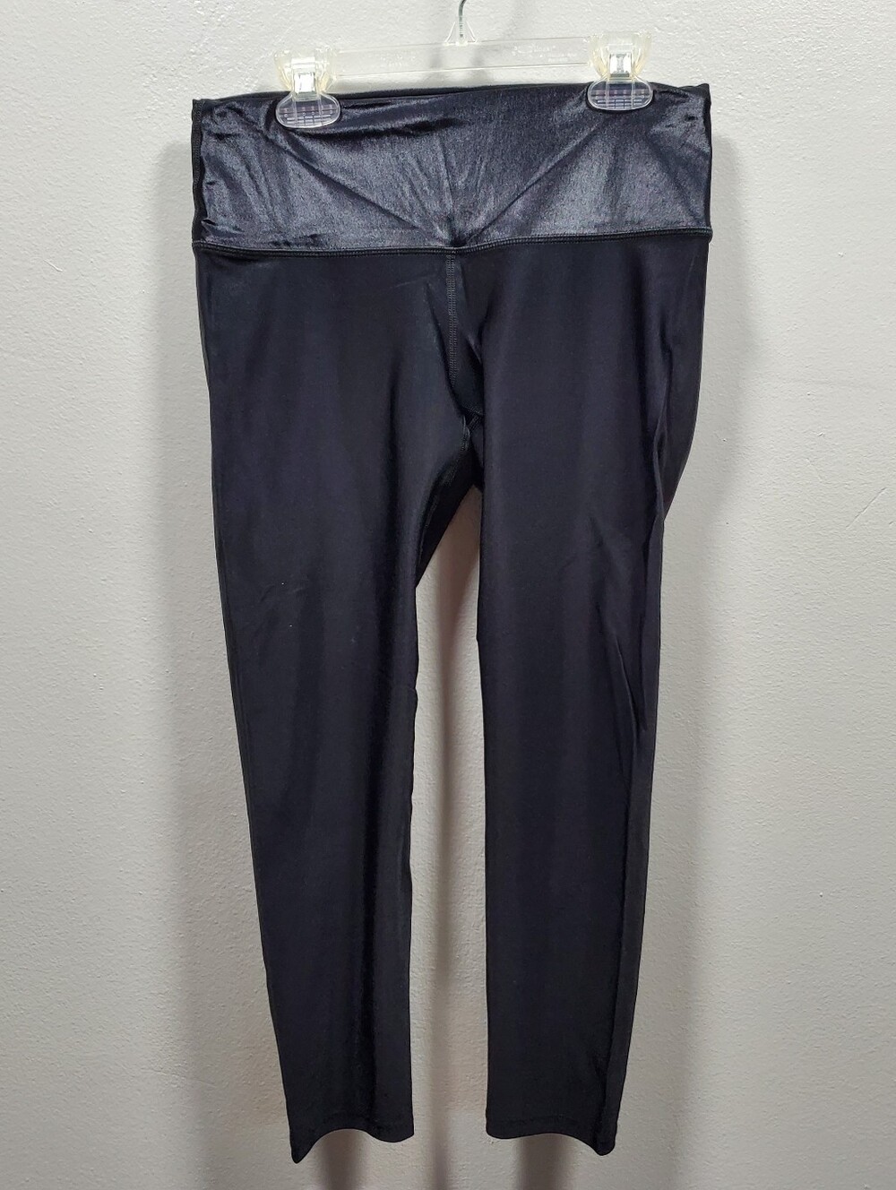 Noli Liquid Wet Look Black Leggings SMALL cropped capri pants faux leather SHINE